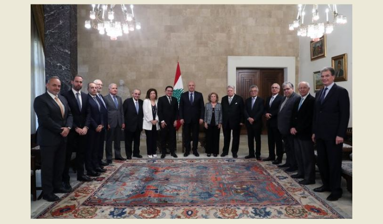 عون أمام وفد من الاتحاد الدولي لرجال وسيدات الأعمال اللبنانيين: ‏الثقة بلبنان بدأت تعود تدريجياً