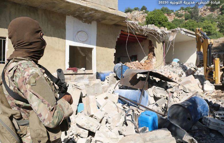 الجيش: هدم معامل لتصنيع الكبتاغون... ودهم
منازل مطلوبين وتوقيف أشخاص في مناطق مُختلفة