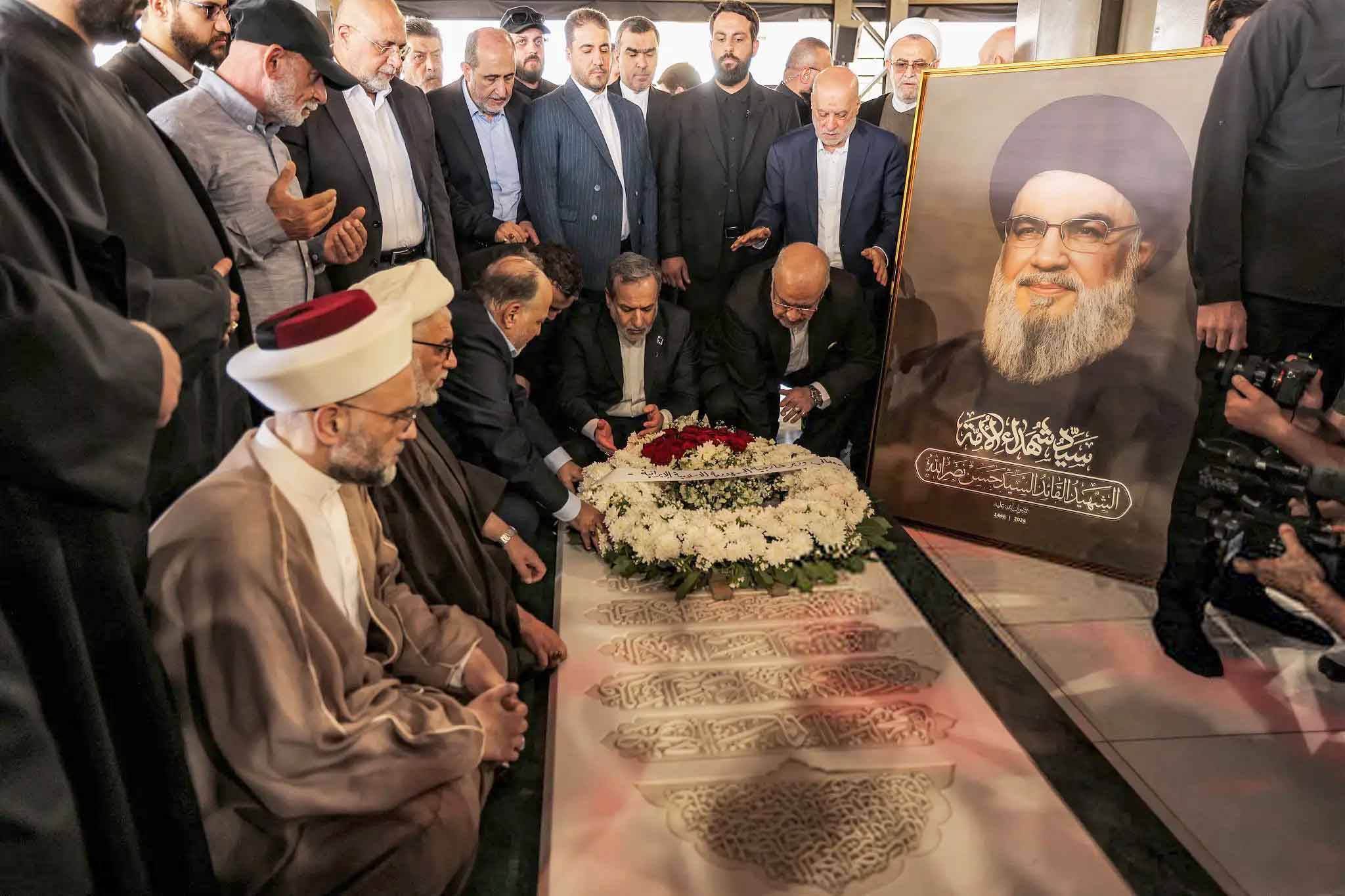 عراقجي زار ضريح الشهيد نصرالله:
إستشهاده سيُؤدي الى ازدياد قوة المقاومة