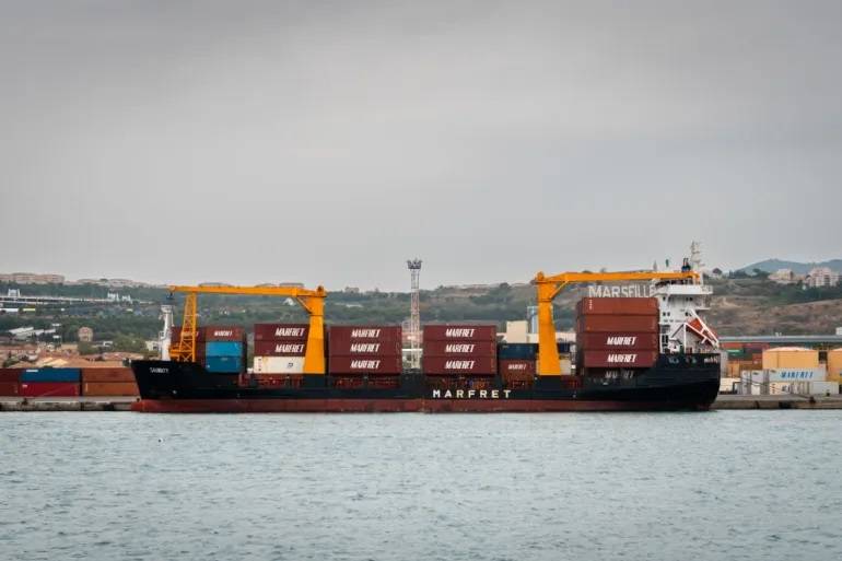 فرنسا تنفي تسليح 