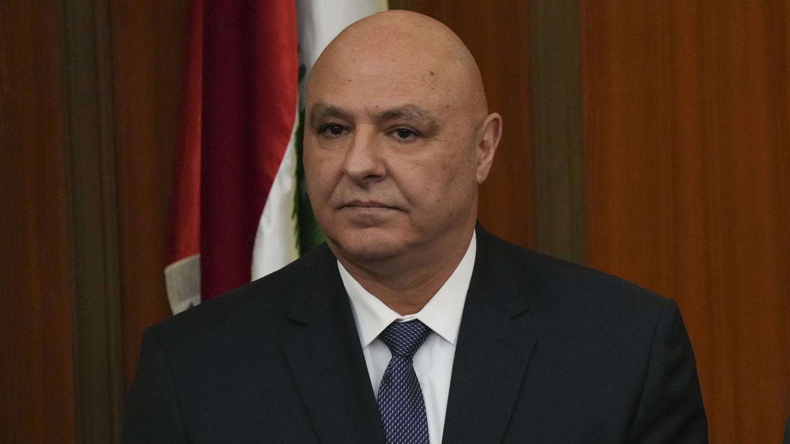 الرئيس عون ندد بالغارات: لبنان لن يرضخ أبداً