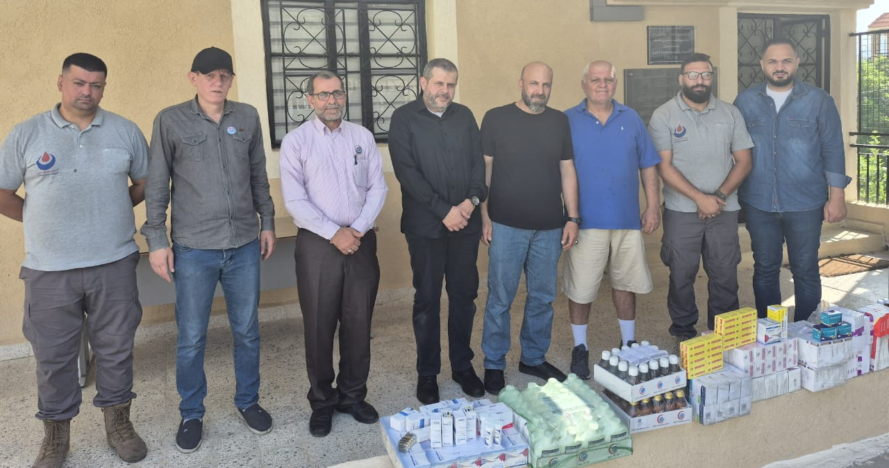 وفد من حزب الله واصل جولاته
في مستوصفات صيدا مقدّمًا أدوية مجانيّة