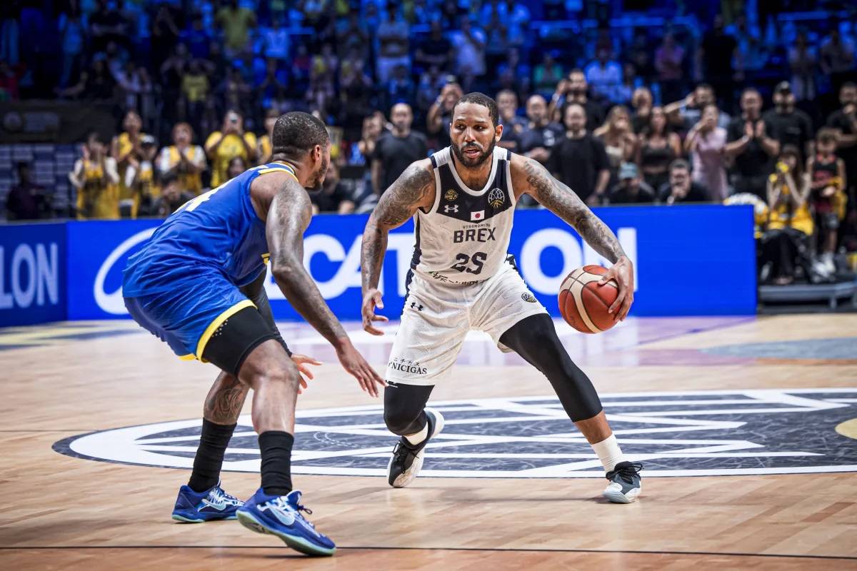 الرياضي يفقد لقبه بخسارته أمام أوتسونوميا بريكس (93-94)