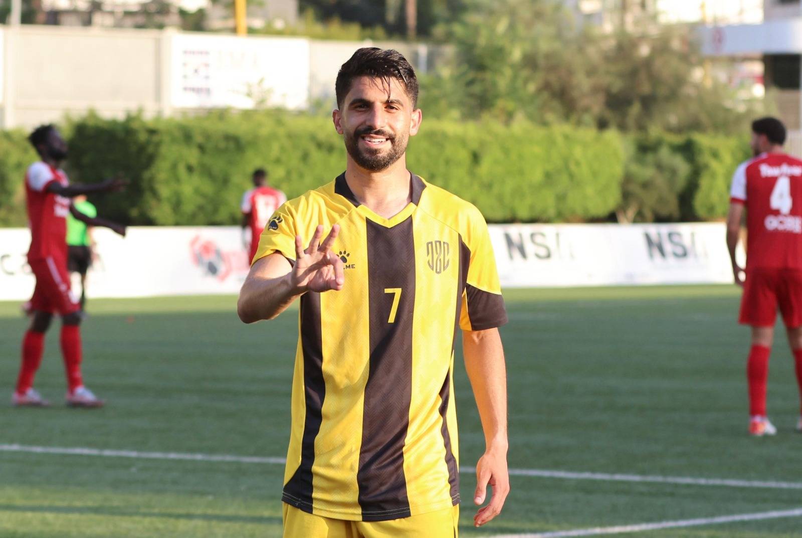 علي الحاج لـ"الديار": وضع المنتخب جيد
ووالدي "الأفضل" في تاريخ الكرة اللبنانية