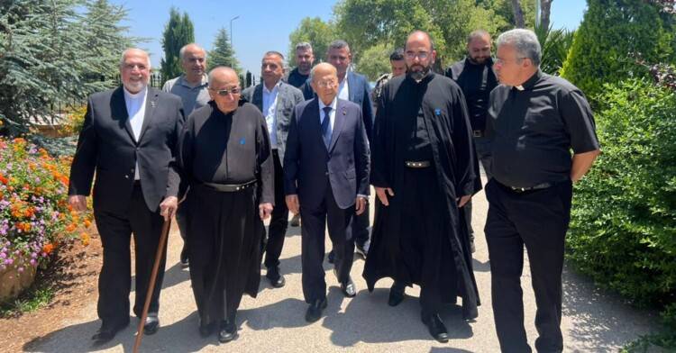 ميشال عون من دير القلعة: عشتُ تجربة الإبعاد
والعودة... وخضتُ غِمار التصدّي والمواجهة