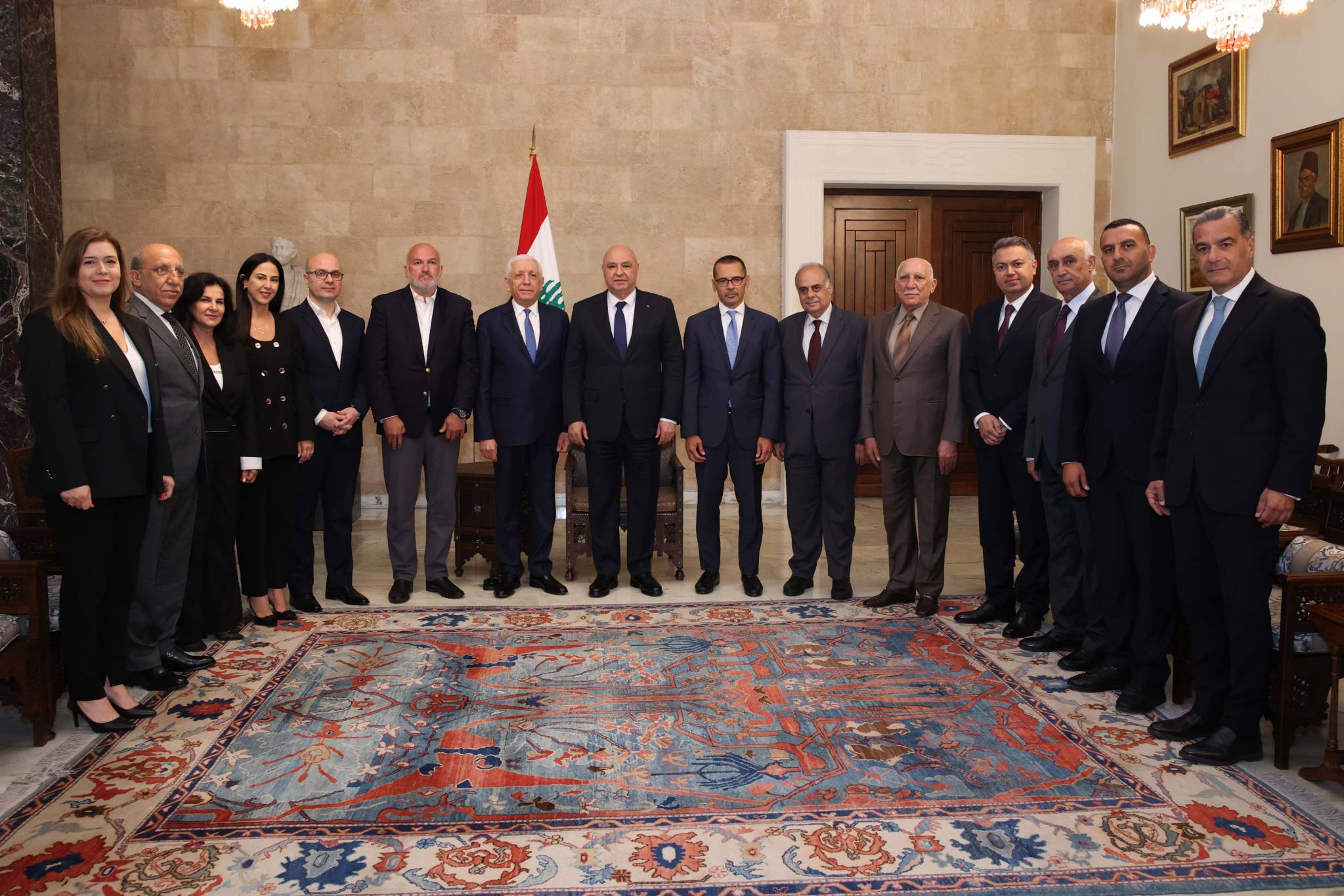 عون استقبل المجلس الجديد للمستشفيات الخاصة:
حافظوا على رسالتكم الإنسانيّة ليعود لبنان مُستشفى الشرق