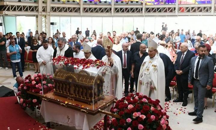 الراعي في قداس لمناسبة زيارة ذخائر القديسة تيريز: وطننا يقف
أمام مُفترق طرق... إمّا أن يتابع السير في نفق المراوحة أو أن ينهض من جديد