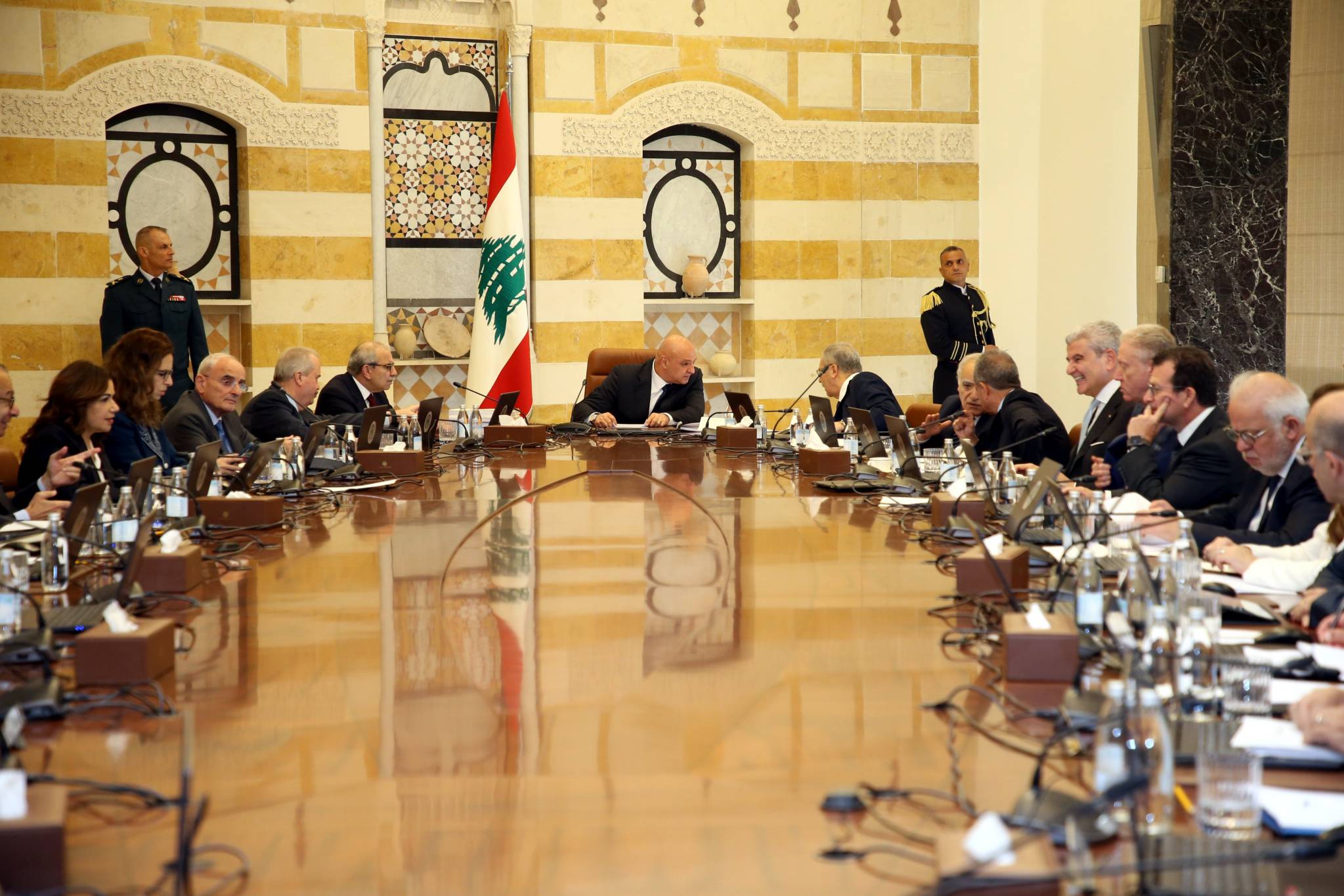 إقرار التشكيلات الديبلوماسية