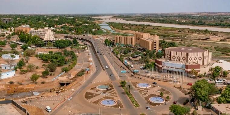 محكمة عسكريّة في النيجر تأمر بحبس صحافيين اثنين بتُهم أمنيّة