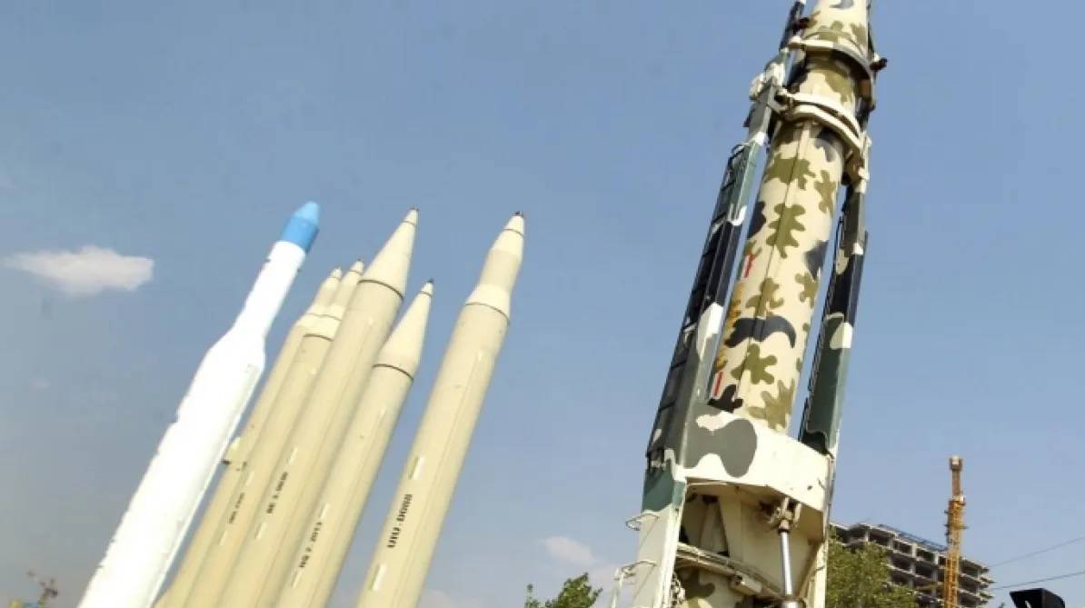 جسر الدعم لإيران: شحنات صواريخ من بكين وإسلام آباد تُرعب إسرائيل!