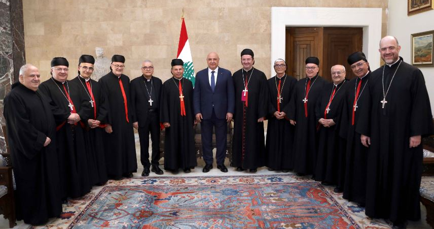 تلقى اتصالات من قادة دول بشأن التصعيد "الإسرائيلي"- الإيراني
عون: أعمل لتأمين الاستقرار في لبنان حتى يستعيد عافيته وينهض
