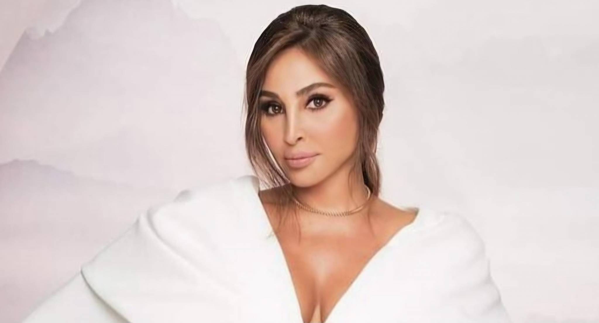 القضاء الإماراتي ينتصر للفنانة إليسا: فسخ اتفاقية التوزيع مع شركة وتري