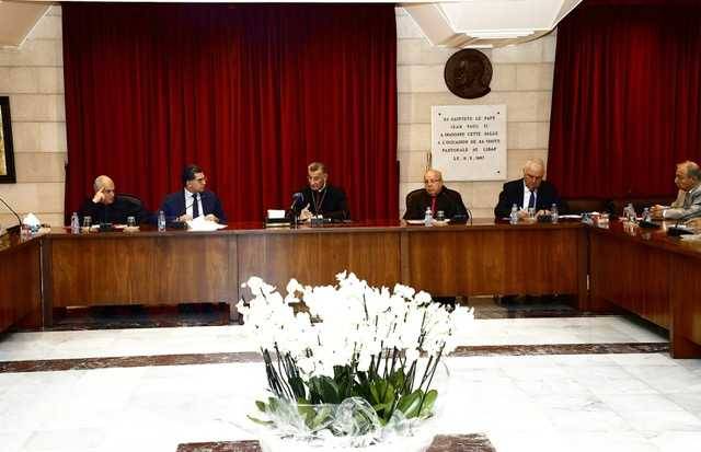 التقى إعلاميين لمناسبة اليوم العالمي لوسائل الإعلام في بكركي
الراعي: لبنان ليس الى الزوال وواقعه يدعو الى الحياد
