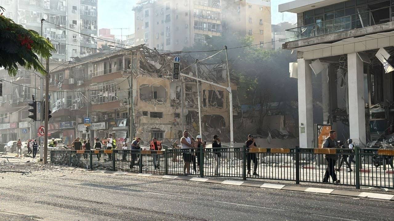 إيران تطلق الموجة الـ13 من "الوعد الصادق 3"... فماذا استهدفت؟