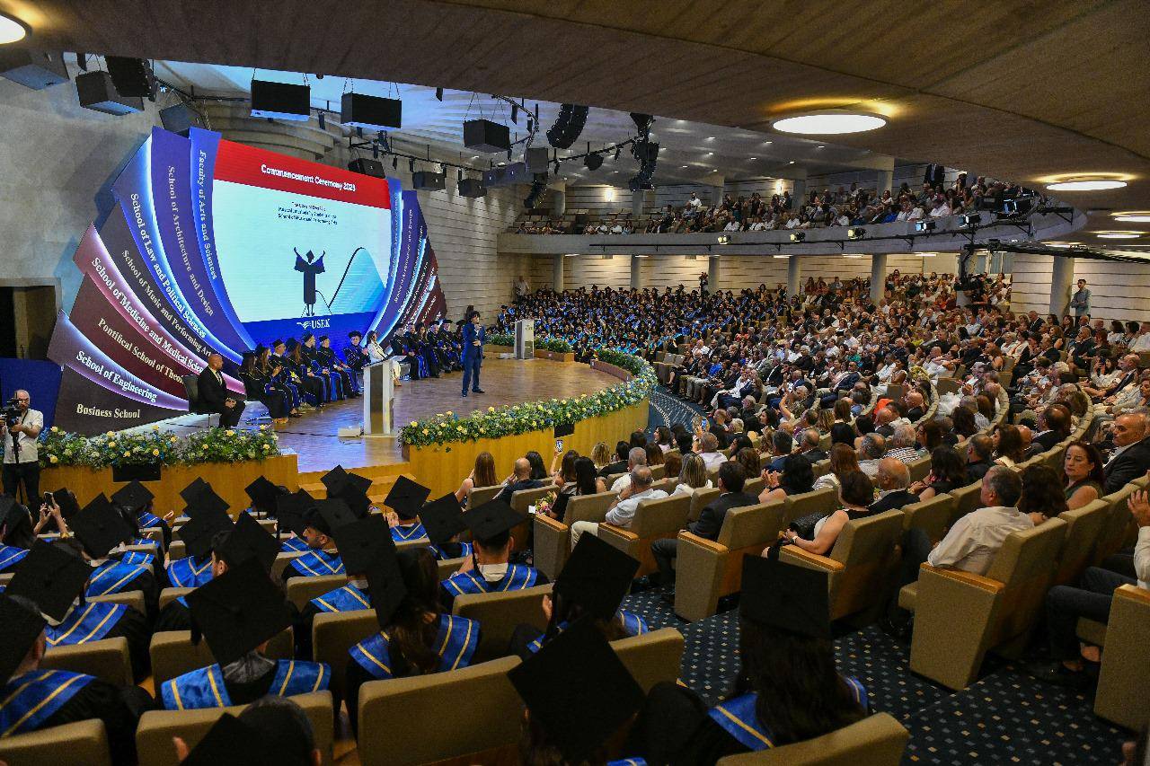 جامعة الروح القدس – الكسليك تحتفل بتخريج دفعة "Class of EverRise" للعام 2025