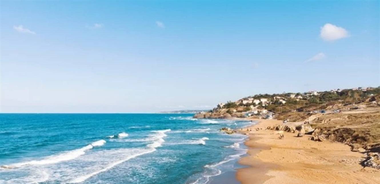 على الشاطئ... هكذا خسرت ابنة الـ 4 سنوات حياتها!