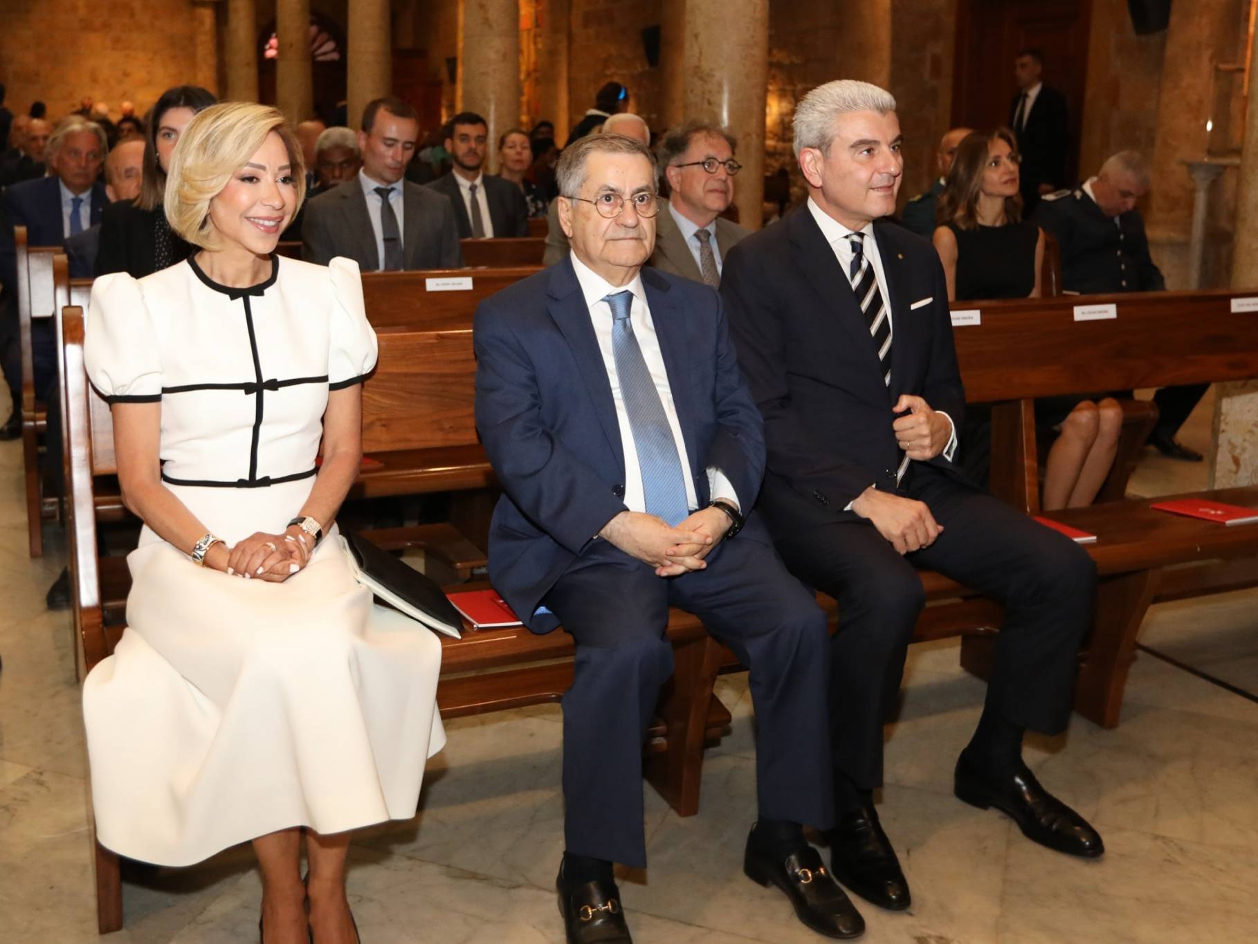 منظّمة مالطا تحتفل بعيد شفيعها مار يوحنا المعمدان بحضور السيدة الأولى
السفير البابوي: الحرب لا تحلّ المشاكل بل تضخّمها