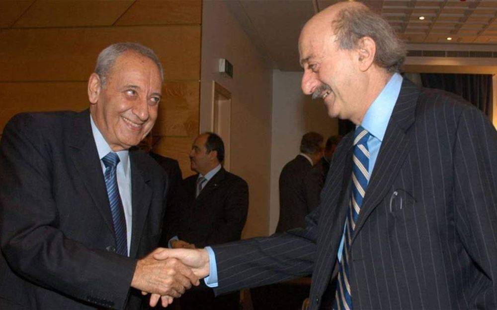 المخرج للسلاح بالتوافق بين عون وبري وقاسم وسلام
بري لصحافيين :وليد جنبلاط أقرب سياسي لي

زعيم المختارة يرفض عزل حزب الله و