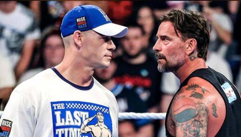 خيانة حدثت... جون سينا يهزم
سي إم بانك ويحتفظ بلقب WWE