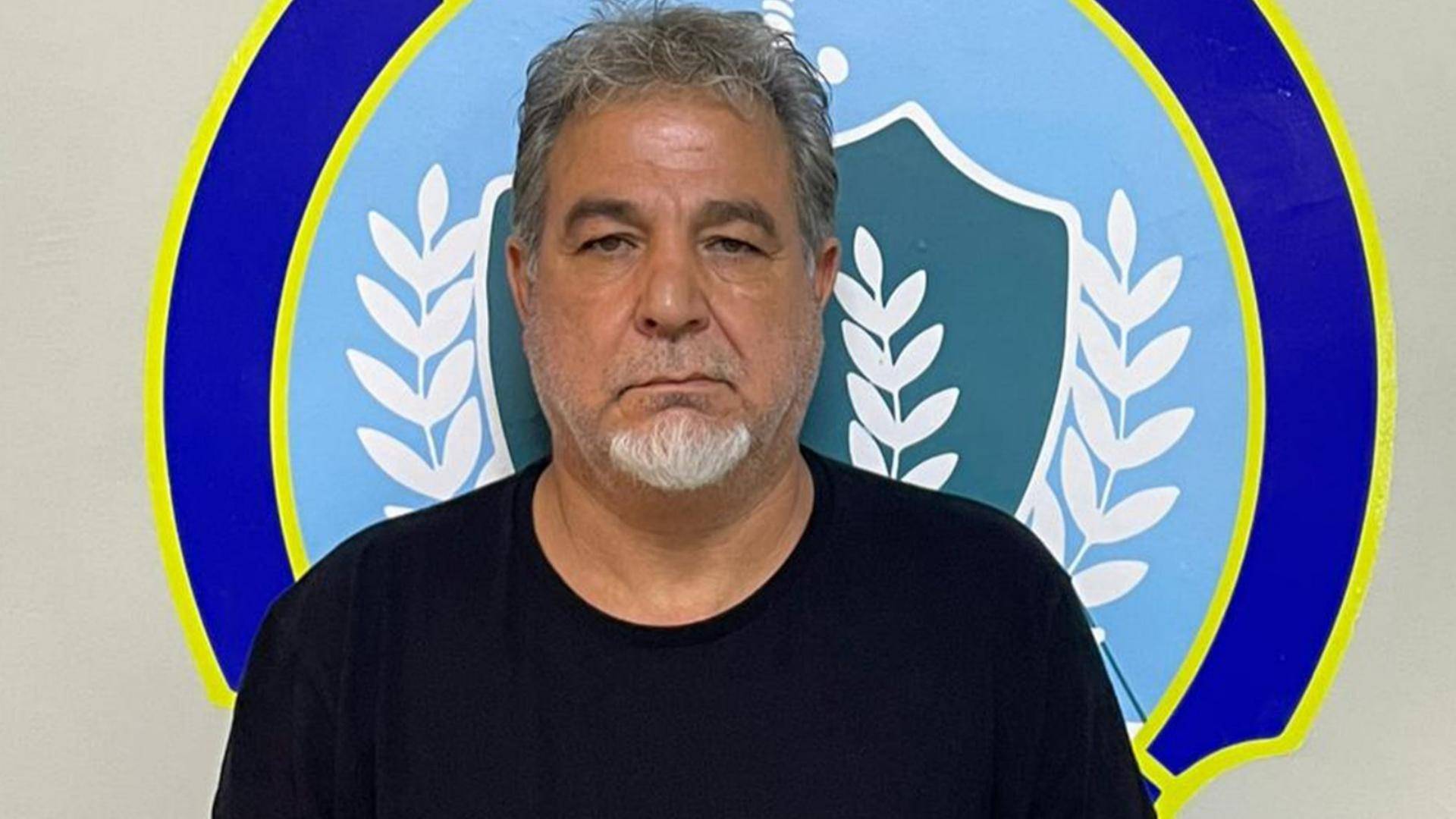 مزور خطر في قبضة قوى الامن