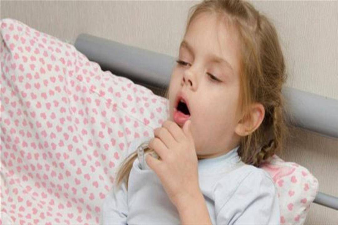 أعراض بسيطة قد تخفي إصابة خطيرة بالالتهاب الرئوي لدى الأطفال!
