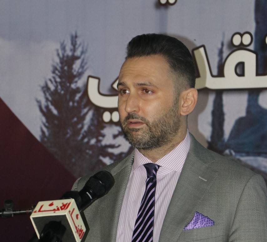 التقى وفدًا من المجلس المذهبي وعرض مع مجالس بلديّة حاجات قراها
جنبلاط: سلّمنا سلاحنا عن قناعة بأن الدولة وحدها تحمينا