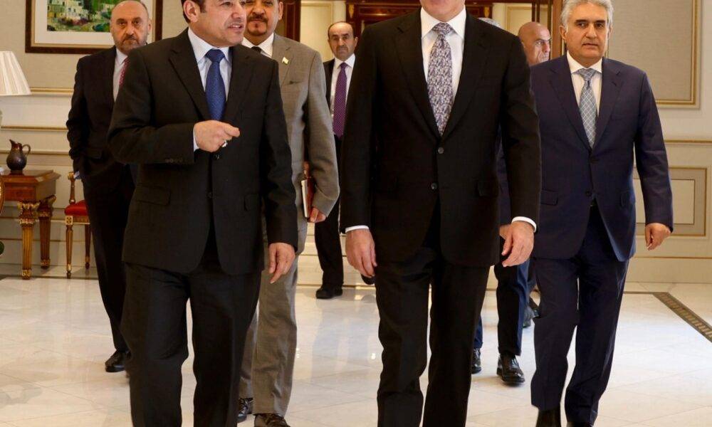 الأعرجي يلتقي بارزاني في أربيل