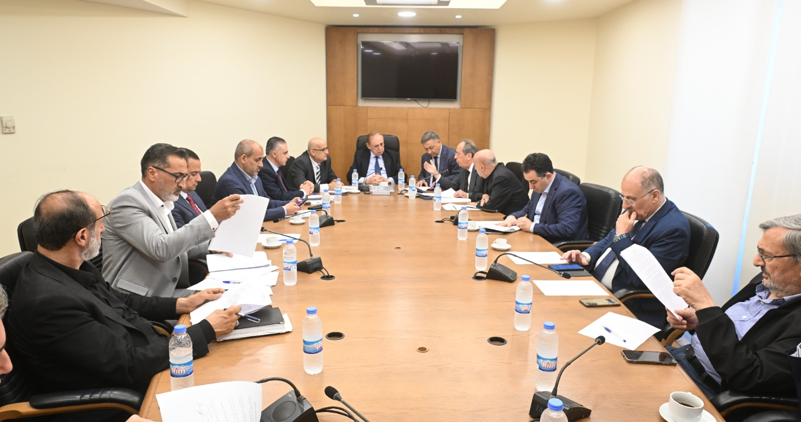 البستاني بعد اجتماع لجنة الاقتصاد:
ناقشنا مكافحة الفساد وملف إخضاع
كازينو لبنان والريجي لقانون الشراء العام