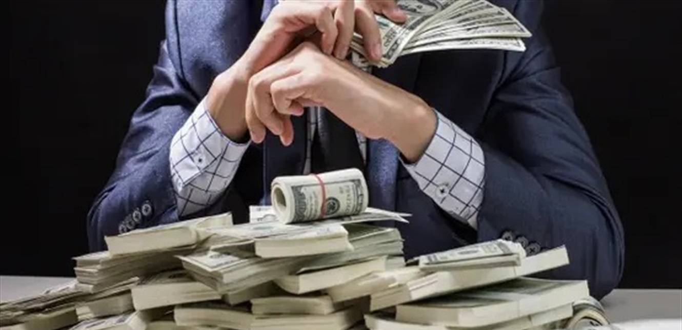 فنان يخسر 90% من ثروته.. ماذا حصل؟