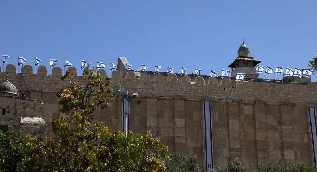 الخارجية الفلسطينية تحذّر من السيطرة "الإسرائيلية" على الحرم الإبراهيمي