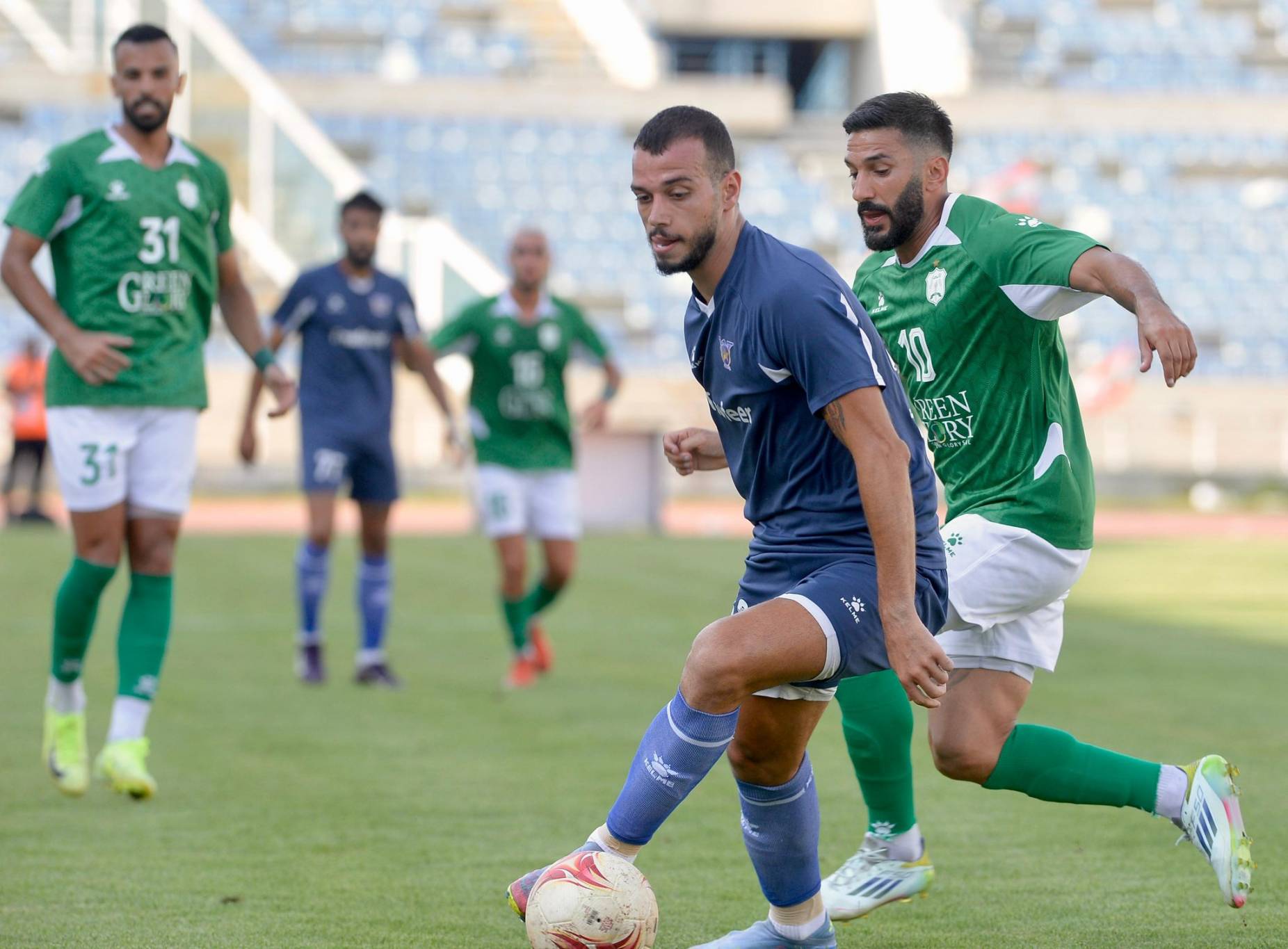 الأنصار يتوج باللقب في المدينة الرياضية ويحتفل في الملعب البلدي