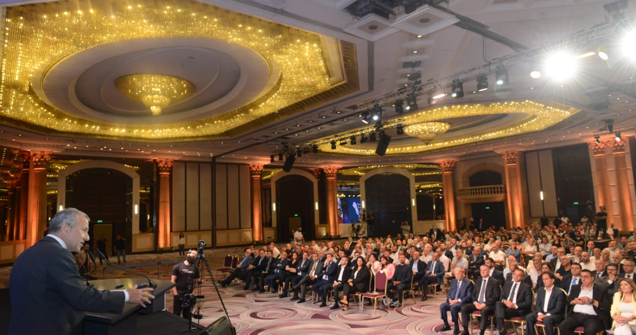 مؤتمر لـ"الوطني الحرّ" عن العمل البلدي واللامركزيّة الموسعة ومخاطر النزوح
باسيل: الدولة عاجزة عن أي قرار بملف النزوح لذلك
الإتكال على البلديات التي لا يجوز تخويفها من المجتمع الدولي