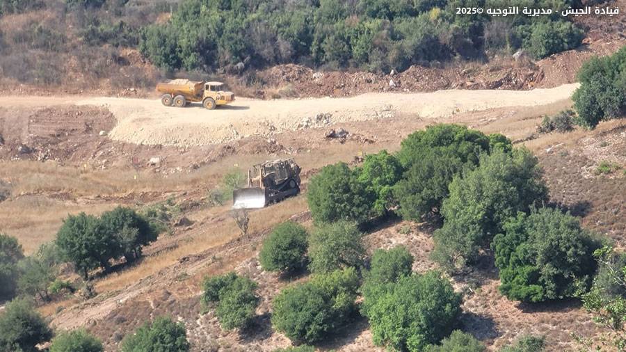 إلقاء مناشير تحريضيّة فوق يارون والخيام
الجيش اللبناني  يعزز انتشاره في خراج رميش- بنت جبيل