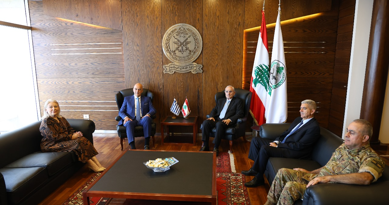 وزير الدفاع اليوناني: نؤكد وقوف بلادنا
الى جانب لبنان ودعمه في المحافل الإقليميّة والدوليّة