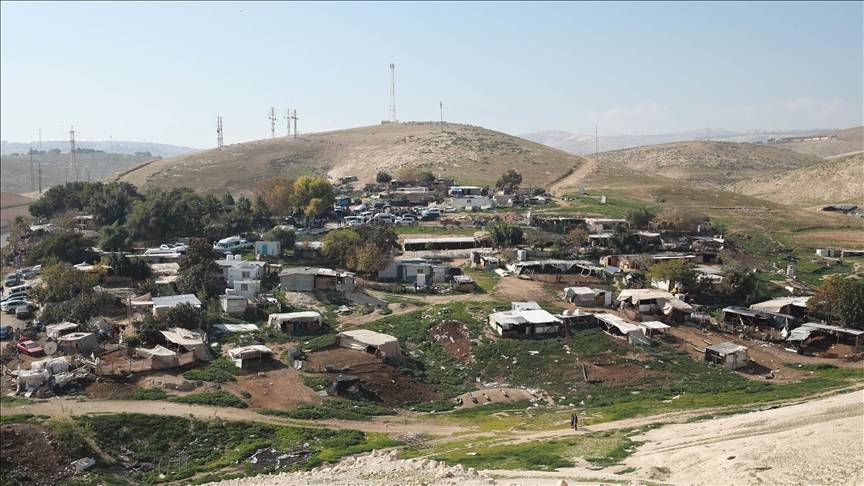 بدو قرب القدس صامدون في وجه الاحتلال