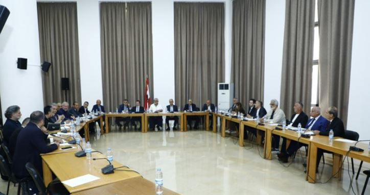 لجنة الأشغال ناقشت ملفات
المهجّرين والنقل و "التوك توك"