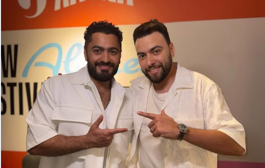 مدين يشارك تامر حسني كواليس حفل "العالمين" بعد نجاح تعاونهما في أغنية "حفلة تخرج من حياتي"