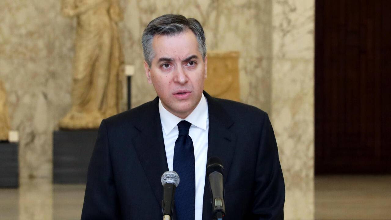 السفير اديب ينفي علاقته بتحويل مبلغ مالي من سفارة لبنان في برلين إلى جهة مجهولة