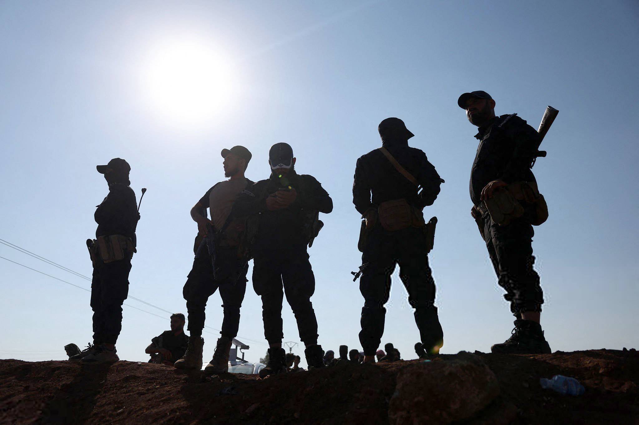 «الديار» توثق شهادات تفضح مضمون تقرير لجنة تقصّي أحداث الساحل السوري