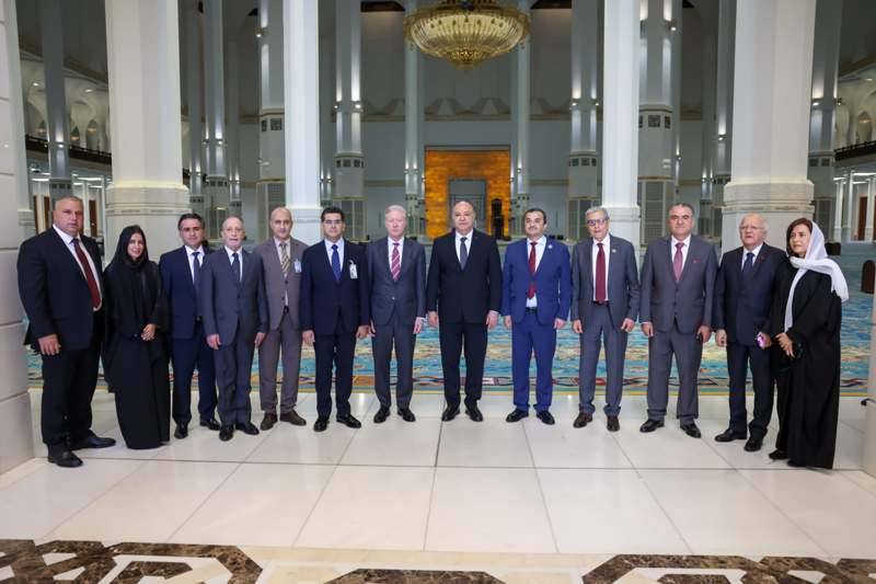 رئيس الجمهورية زار كاتدرائية سيدة أفريقيا وجامع الجزائر واختتم زيارته الجزائر