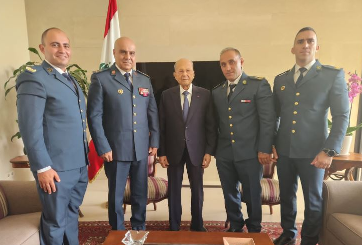 استقبل وفداً عسكرياً مُهنئاً بعيد الجيش
ميشال عون قدّم التعازي بزياد الرحباني:
أبدع بعطاءاته وترك إرثاً كبيراً سيُسجّله التاريخ