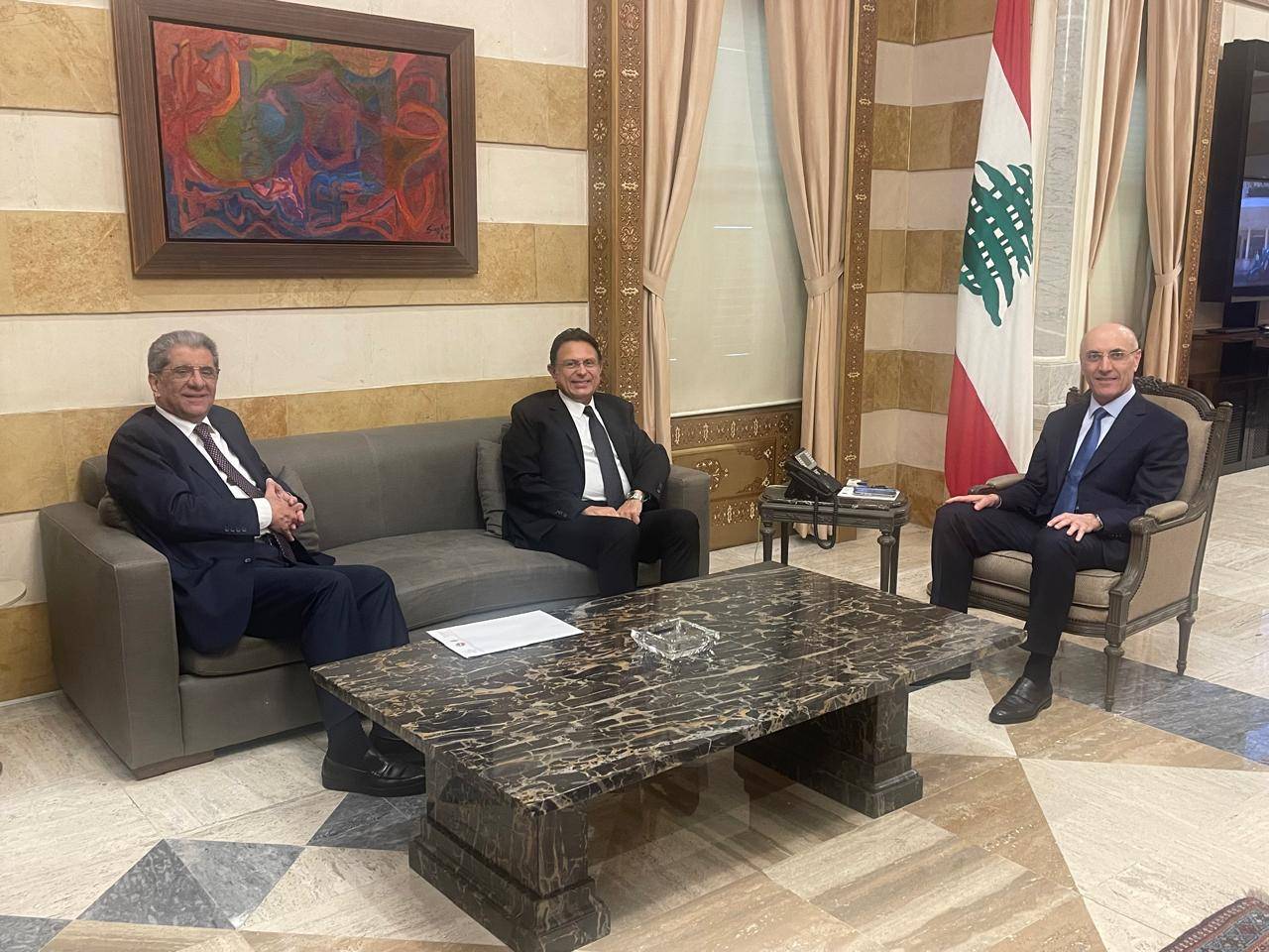 الحجار بحث في كيفيّة مكافحة
ظاهرة الدعارة في المعاملتين