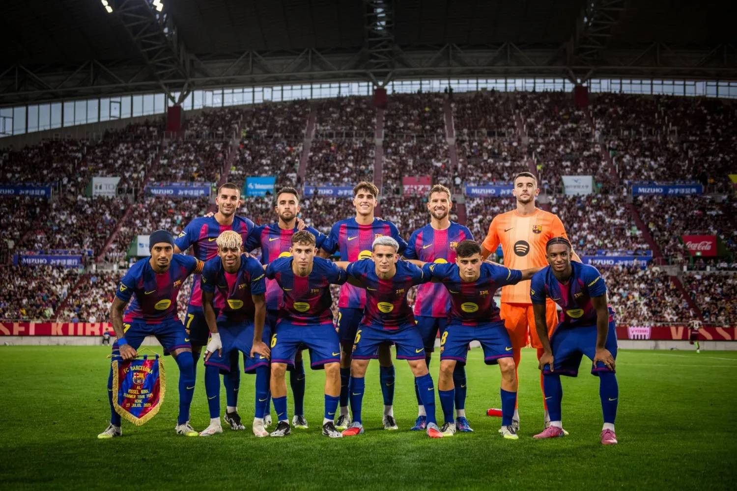 برشلونة يُحوّل قميصه إلى منجم ذهب