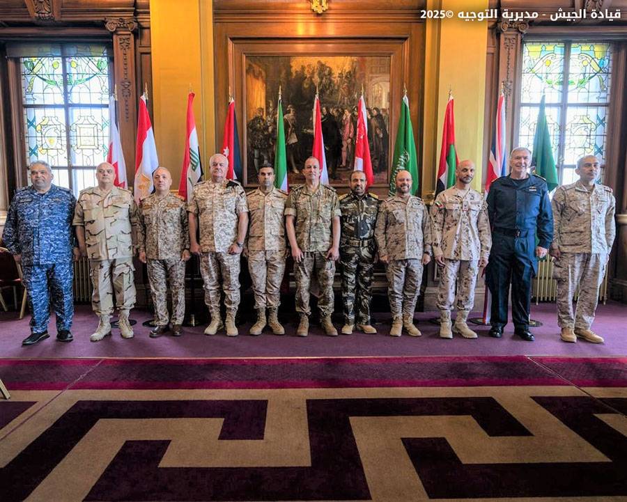 قائد الجيش شارك في الإجتماع التاسع لمجموع
 DRAGON GROUP ... والتقى نظيره البريطاني