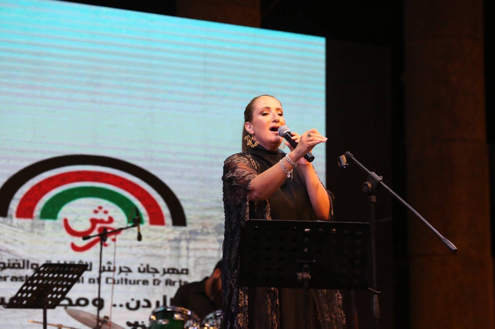 مكادي نحّاس تتألق في جرش وتستعدّ لألبوم جديد بتوقيع أسامة الرحباني