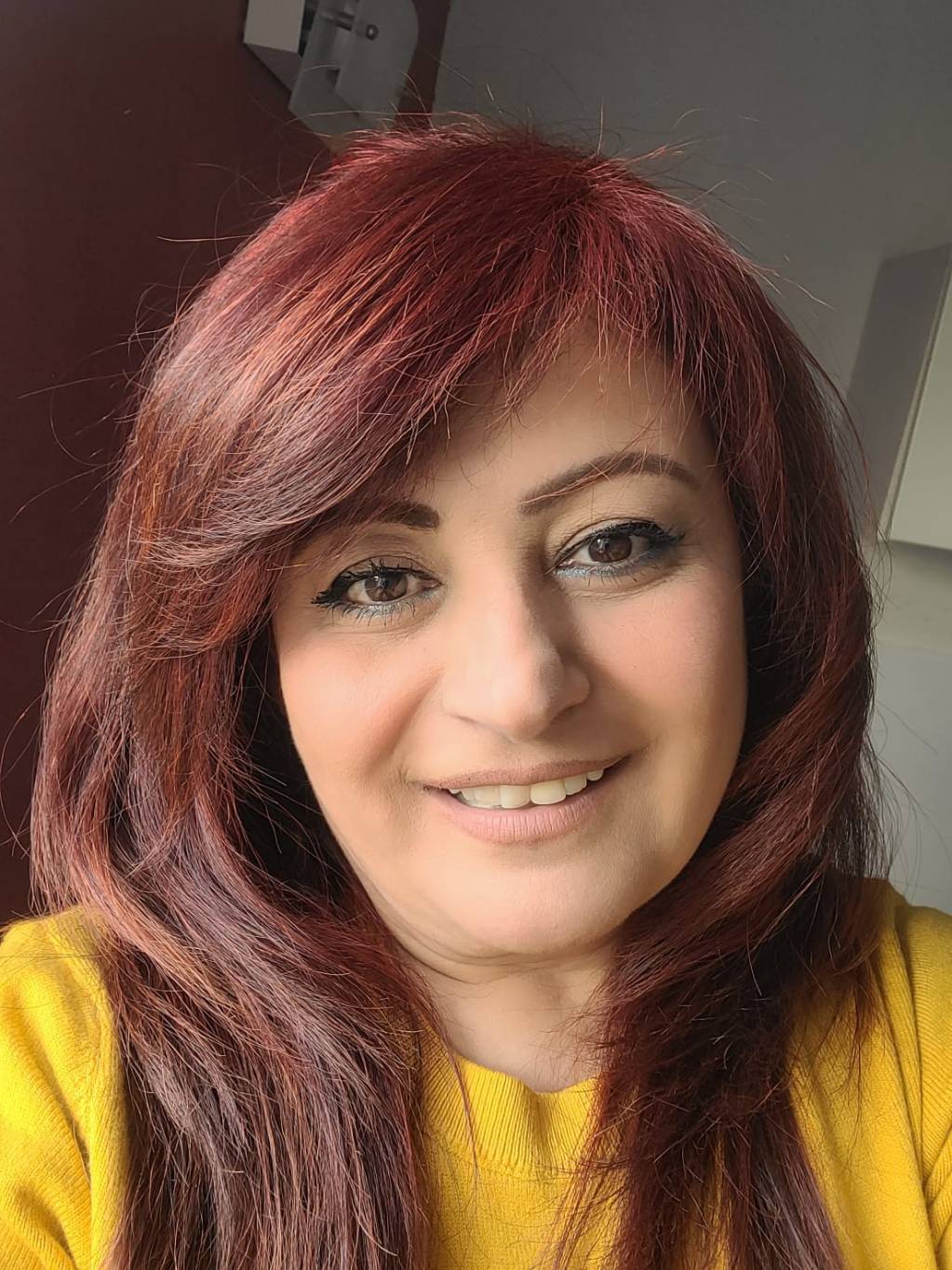 الفنانة التشكيلية ليديا بارود تنسج بريشتها مقامات فكرية وأدبية