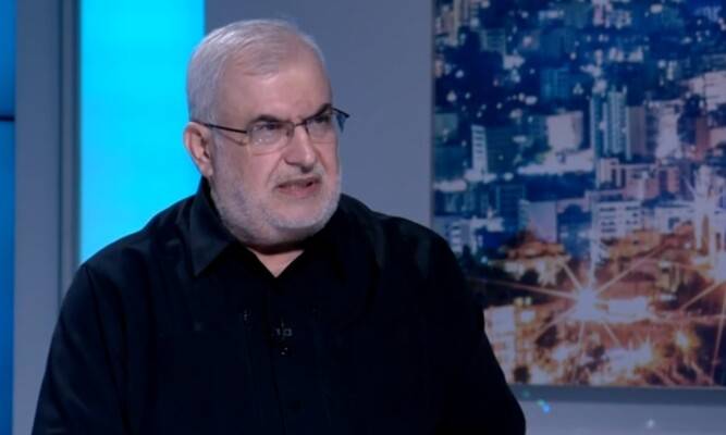 "لا نضع رئيس الجمهوريّة في خانة رئيس الحكومة"
حزب الله: الموت... ولا تسليم السلاح
بعد قرار الحكومة لا نعلم ما هي الضمانات للسلم الأهلي