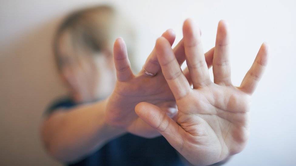 لماذا النساء والأطفال هم الأكثر عرضة للعنف الأسري؟
