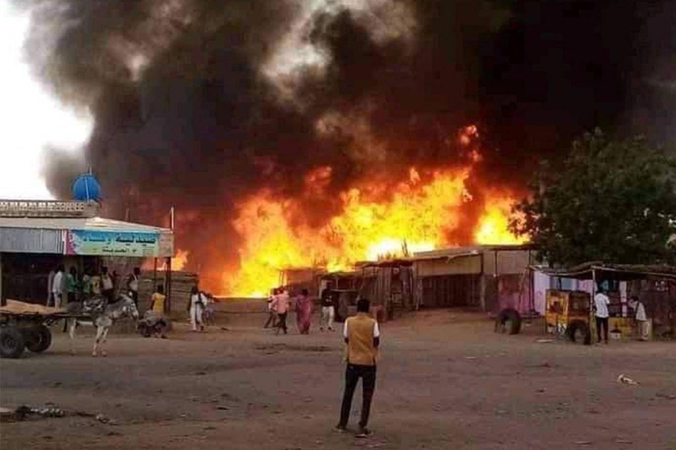 عشرات القتلى في قصف الدعم السريع مخيماً للنازحين بدارفور
