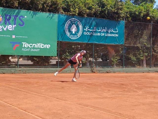 دورة نادي الغولف المفتوحة في التنس: إحتدام المنافسة عند فئة المخضرمين